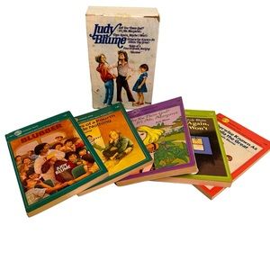 Vintage RARE 70’s Judy Blume 5 Paperback Books Set Its me Margaret Dell Yearling